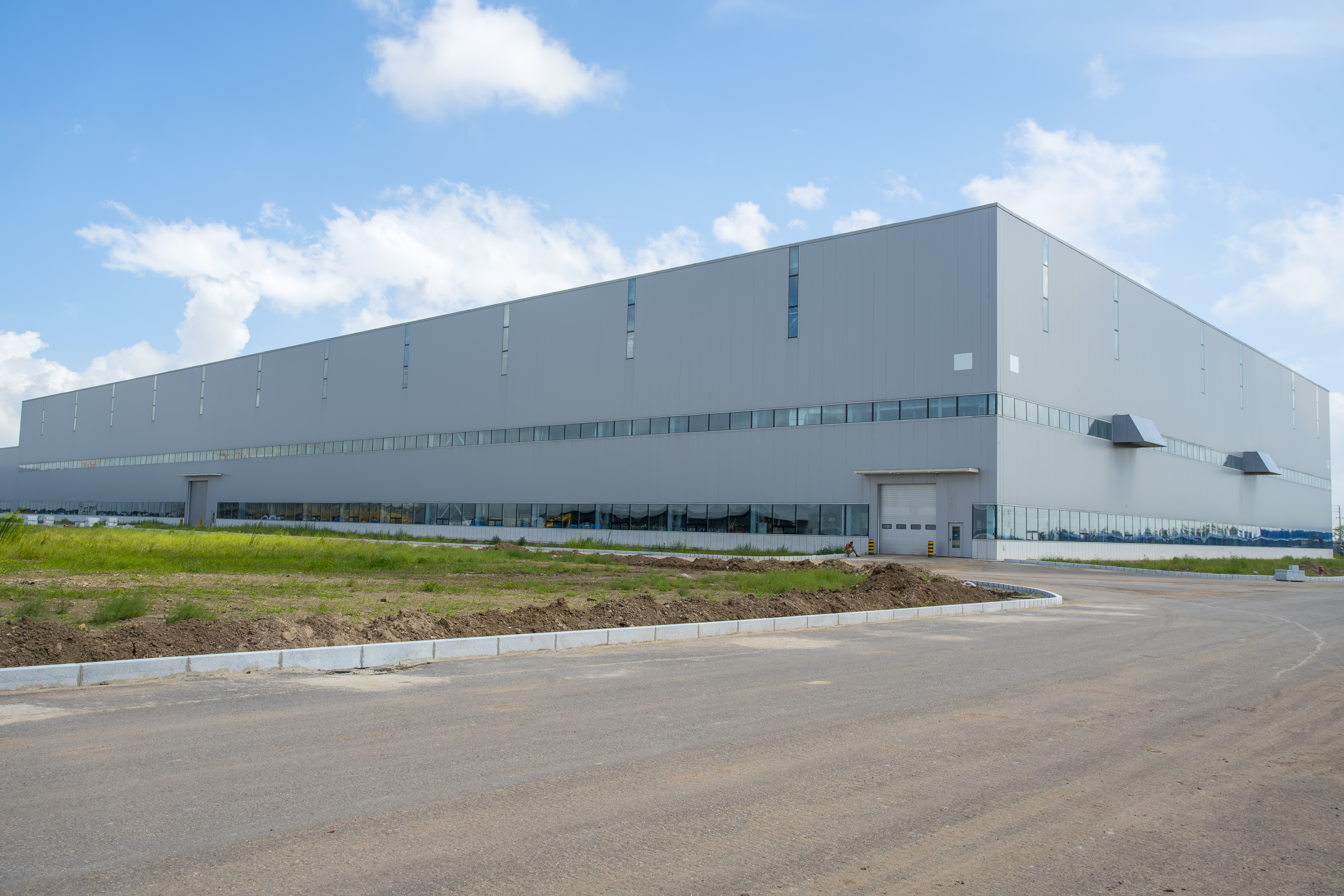 Usines et Entrepôts Modernes